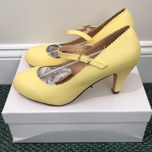J. Adams Light Yellow Mary Jane Heels NEW